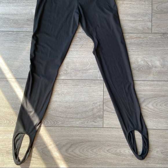 KATE HEWKO  CUT OUT STIRRUP LEGGINGS - Picture 15 of 15